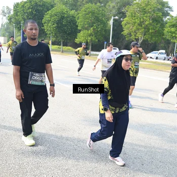 Runner Photo 6943772
