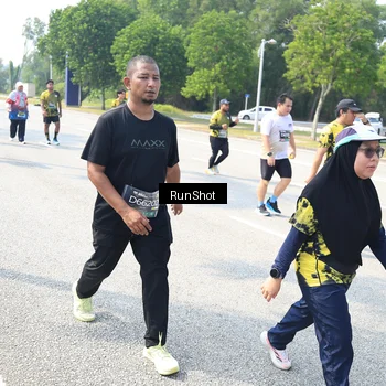 Runner Photo 6943776