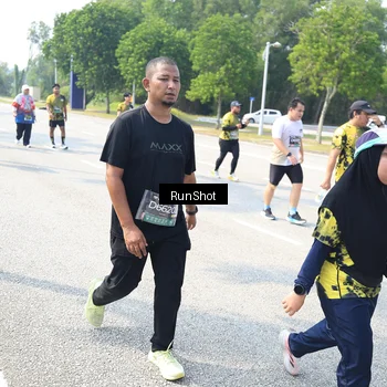 Runner Photo 6943777