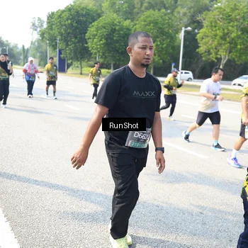 Runner Photo 6943779