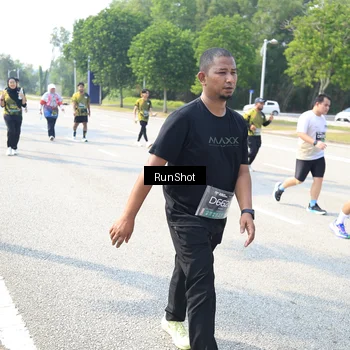 Runner Photo 6943780