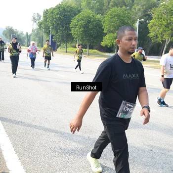 Runner Photo 6943781
