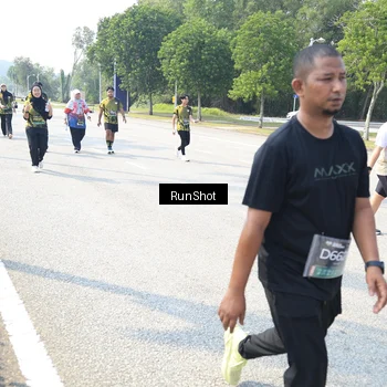 Runner Photo 6943783