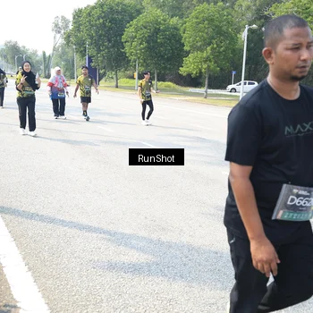Runner Photo 6943784