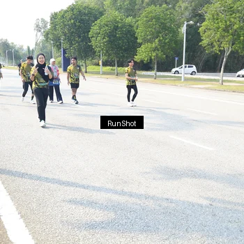 Runner Photo 6943797