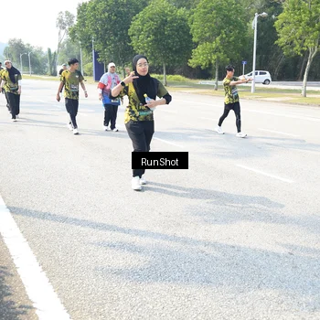 Runner Photo 6943813