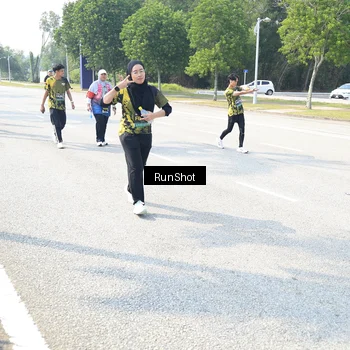 Runner Photo 6943814