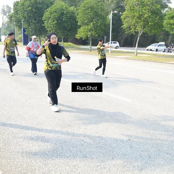 Runner Photo 6943816
