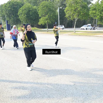 Runner Photo 6943818