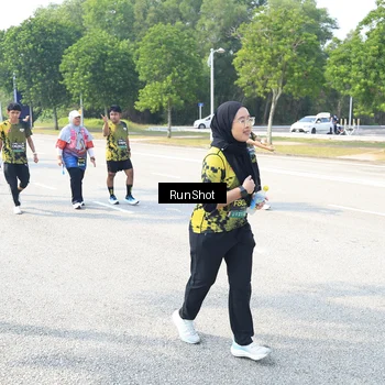 Runner Photo 6943823