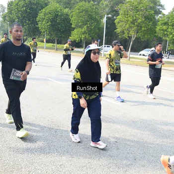 Runner Photo 6943825