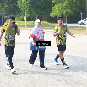 Runner Photo 6943830