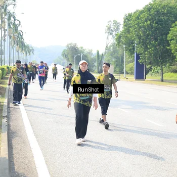 Runner Photo 6943842