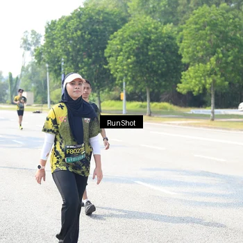 Runner Photo 6943850