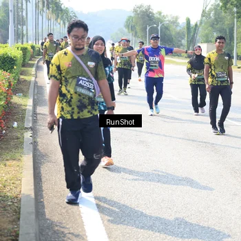 Runner Photo 6943872