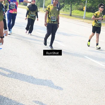 Runner Photo 6943884