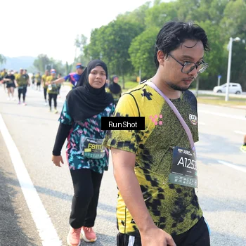 Runner Photo 6943899