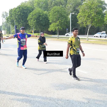 Runner Photo 6943911