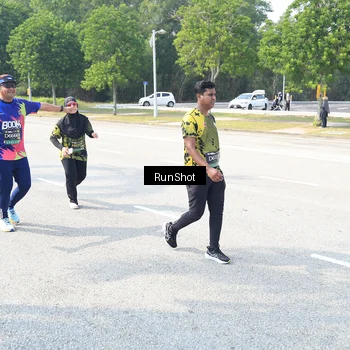 Runner Photo 6943915