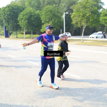 Runner Photo 6943924