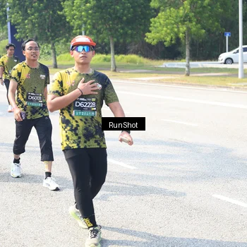 Runner Photo 6943942