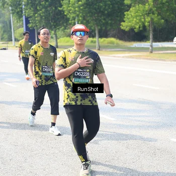 Runner Photo 6943943