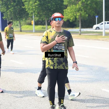 Runner Photo 6943950