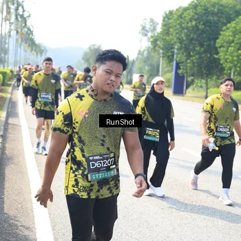 Runner Photo 6943968