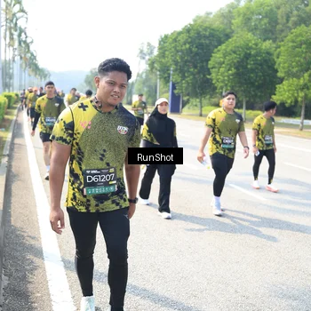 Runner Photo 6943972