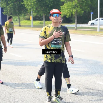 Runner Photo 6943979