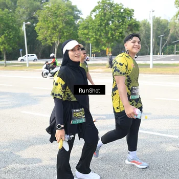 Runner Photo 6943992