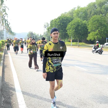 Runner Photo 6943995