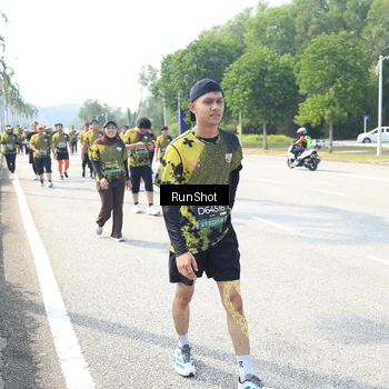 Runner Photo 6944000