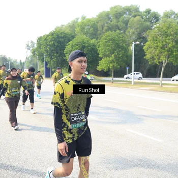 Runner Photo 6944003