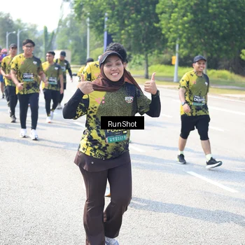 Runner Photo 6944010