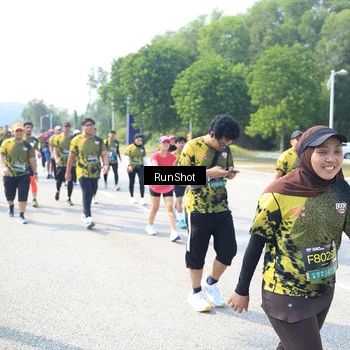 Runner Photo 6944020