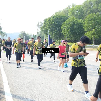Runner Photo 6944023