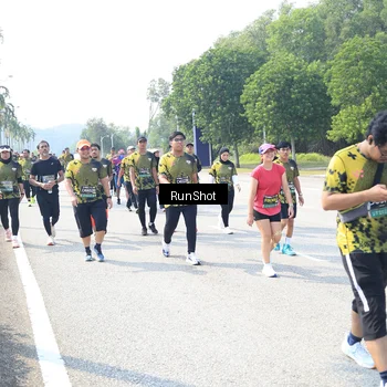 Runner Photo 6944024
