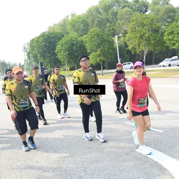 Runner Photo 6944028