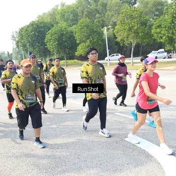 Runner Photo 6944031
