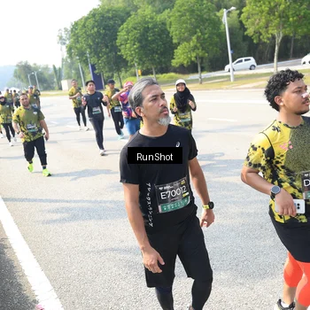 Runner Photo 6944053
