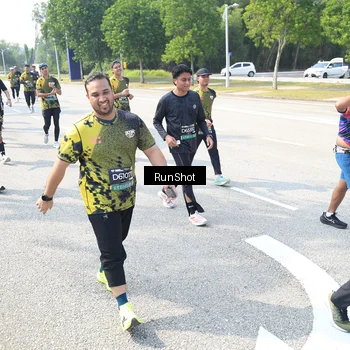 Runner Photo 6944076