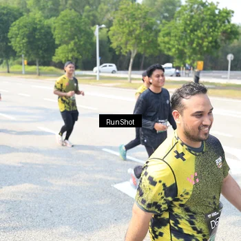 Runner Photo 6944087