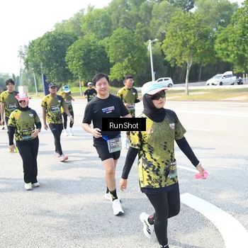 Runner Photo 6944112