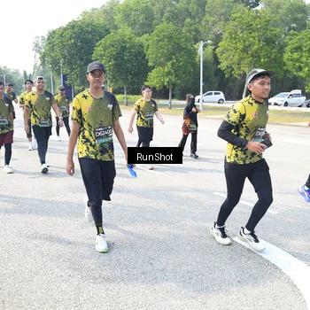 Runner Photo 6944172
