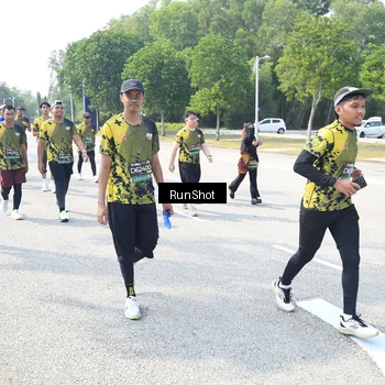 Runner Photo 6944175