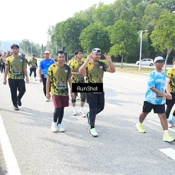 Runner Photo 6944193