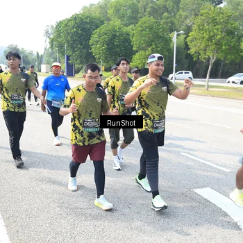 Runner Photo 6944208