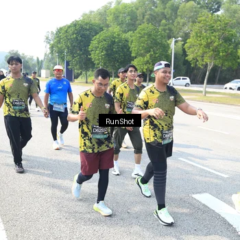 Runner Photo 6944224