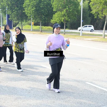 Runner Photo 6944250